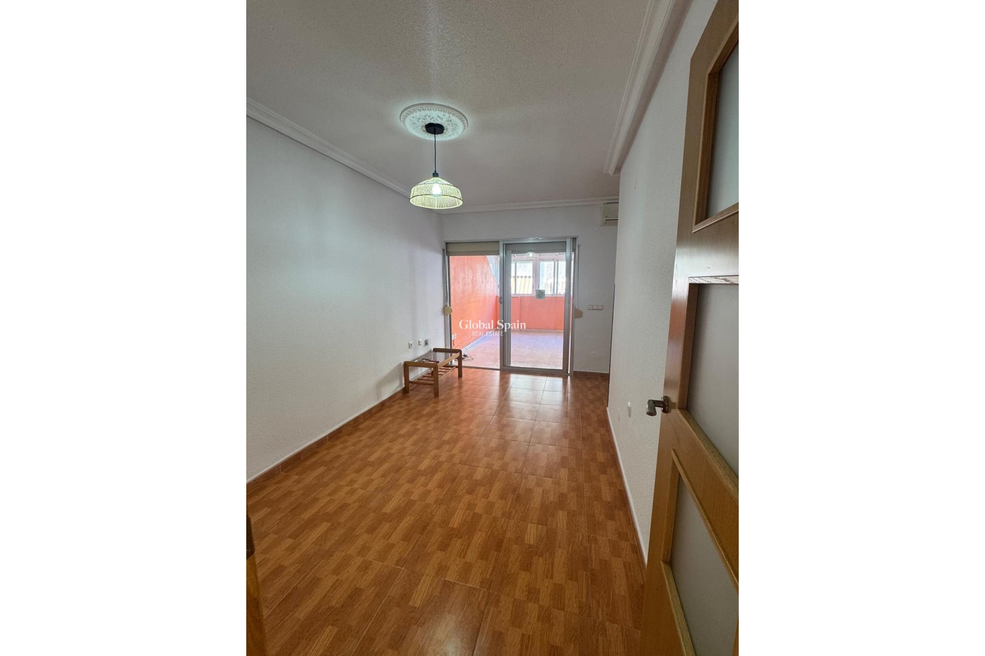 Wederverkoop - PENTHOUSE -
TORREVIEJA - Playa de los Locos