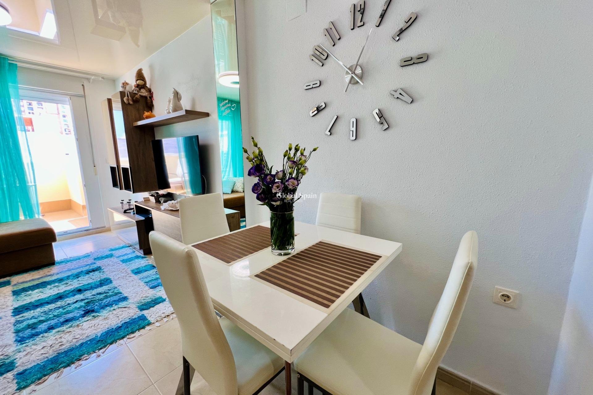 Wederverkoop - PENTHOUSE -
TORREVIEJA - Playa de los Locos