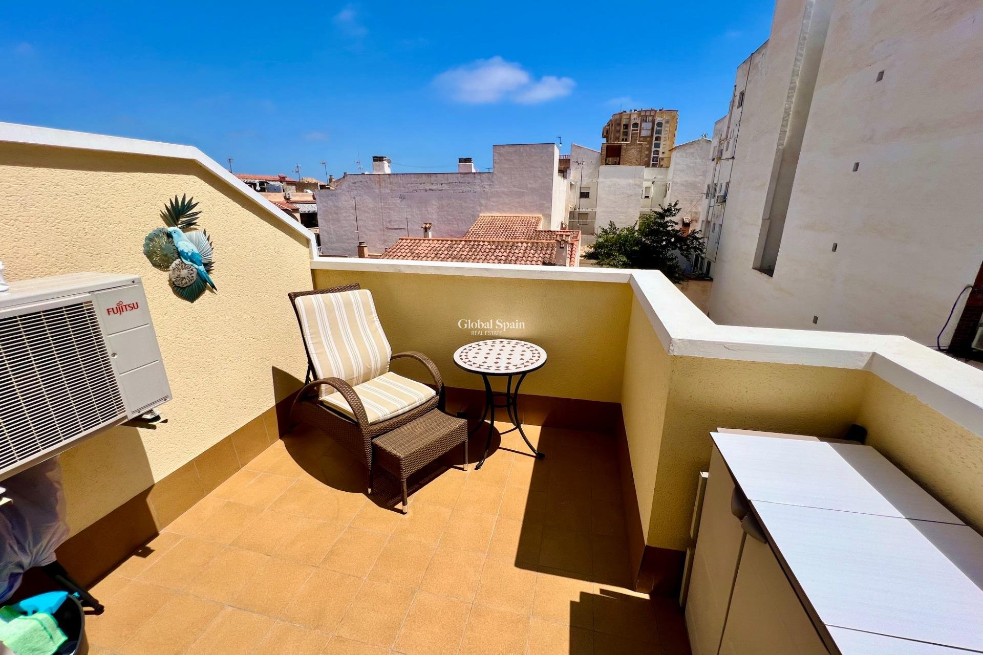 Wederverkoop - PENTHOUSE -
TORREVIEJA - Playa de los Locos