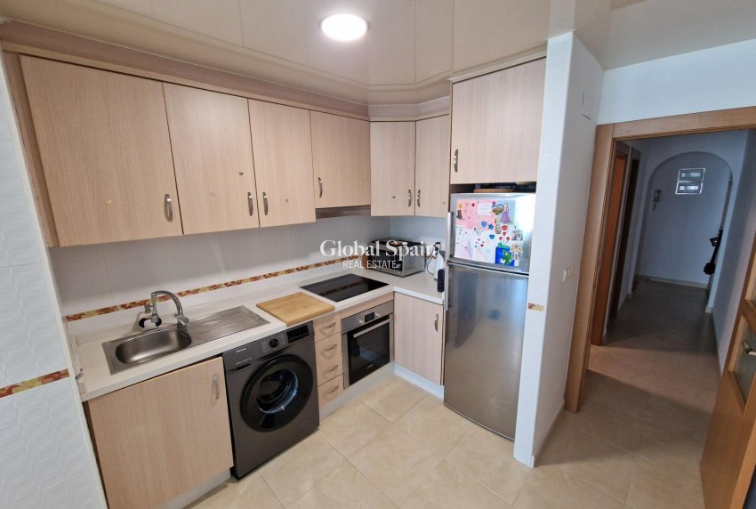 Wederverkoop - PENTHOUSE -
TORREVIEJA - Playa de los Locos