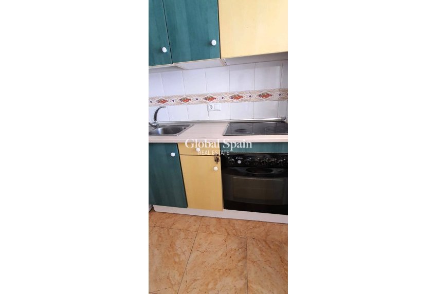 Wederverkoop - PENTHOUSE -
TORREVIEJA - Playa de los Locos