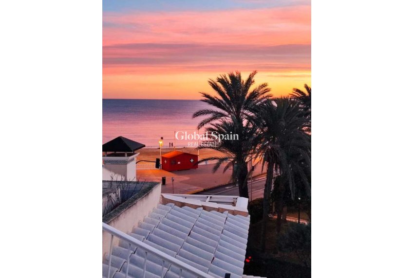 Wederverkoop - PENTHOUSE -
TORREVIEJA - Playa de los Locos