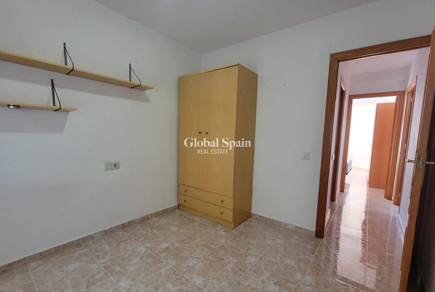 Wederverkoop - PENTHOUSE -
TORREVIEJA - Playa de los Locos