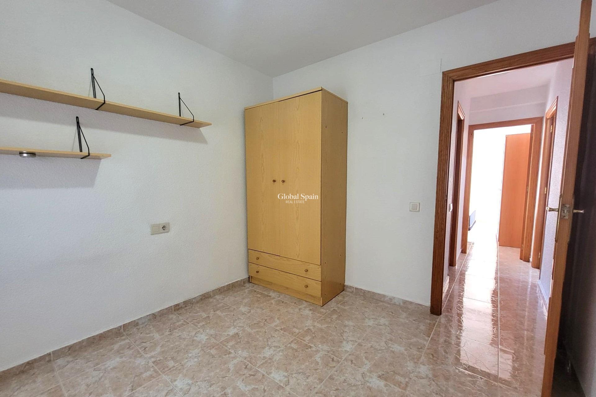 Wederverkoop - PENTHOUSE -
TORREVIEJA - Playa de los Locos