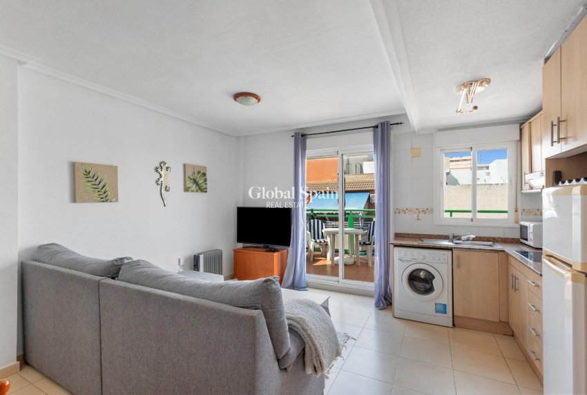 Wederverkoop - PENTHOUSE -
TORREVIEJA - Playa de los locos