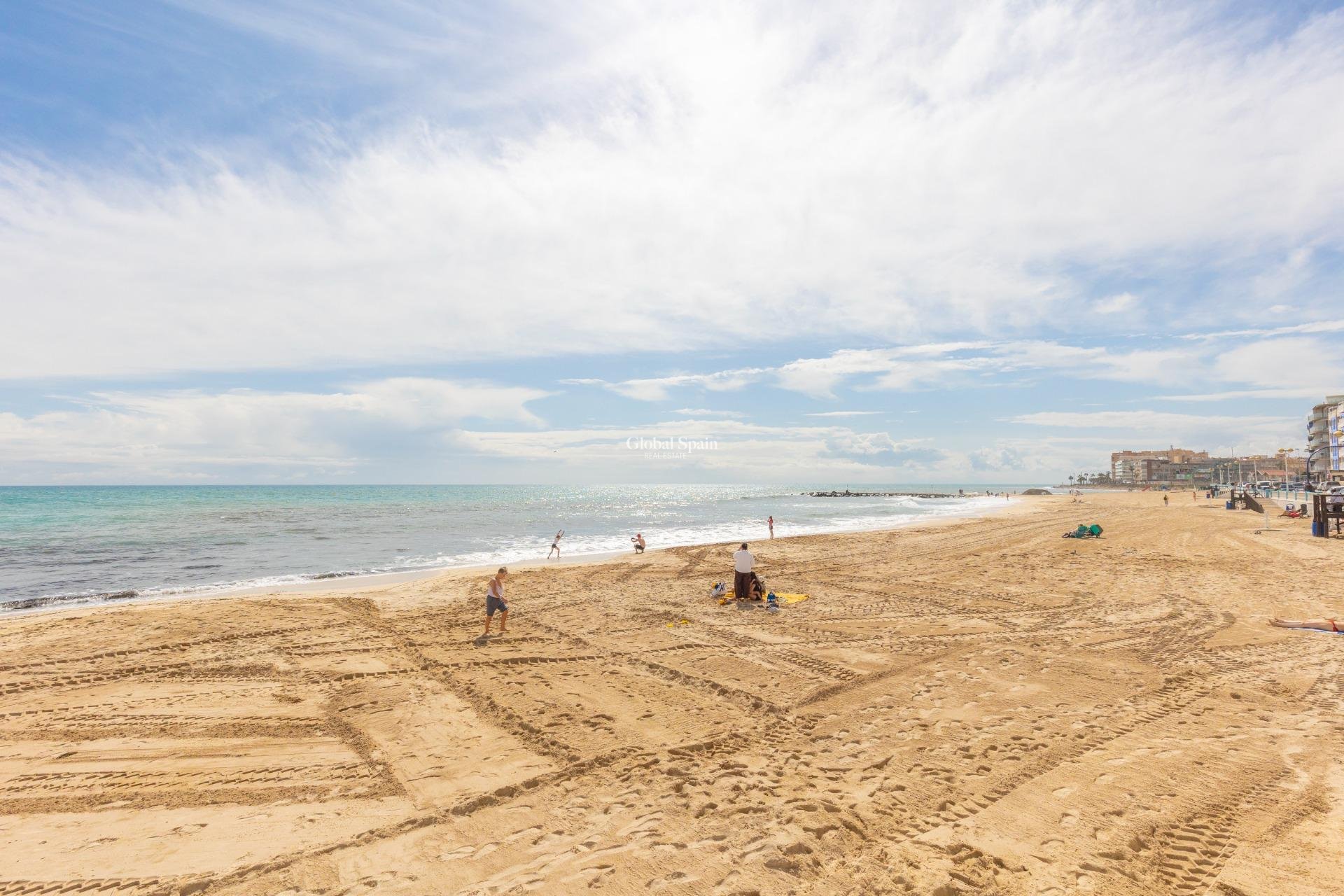 Wederverkoop - PENTHOUSE -
TORREVIEJA - Playa de los locos