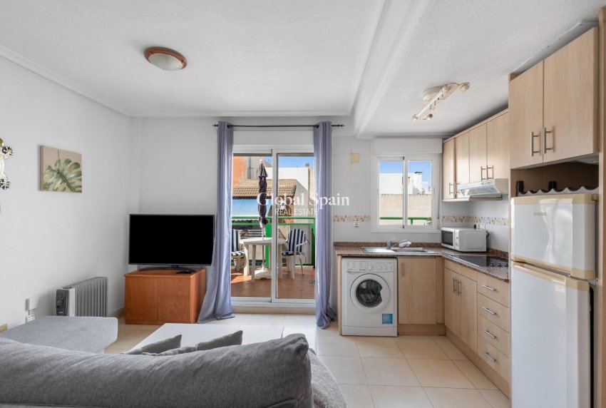 Wederverkoop - PENTHOUSE -
TORREVIEJA - Playa de los locos