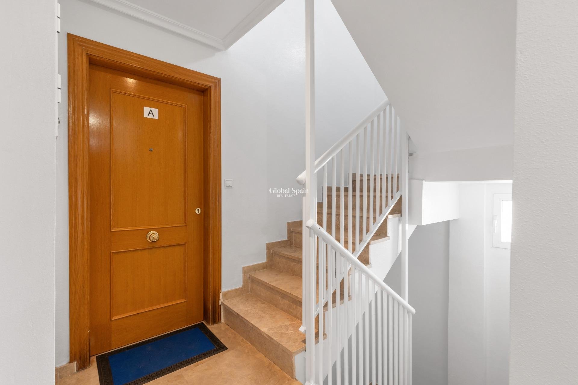 Wederverkoop - PENTHOUSE -
TORREVIEJA - Playa de los locos