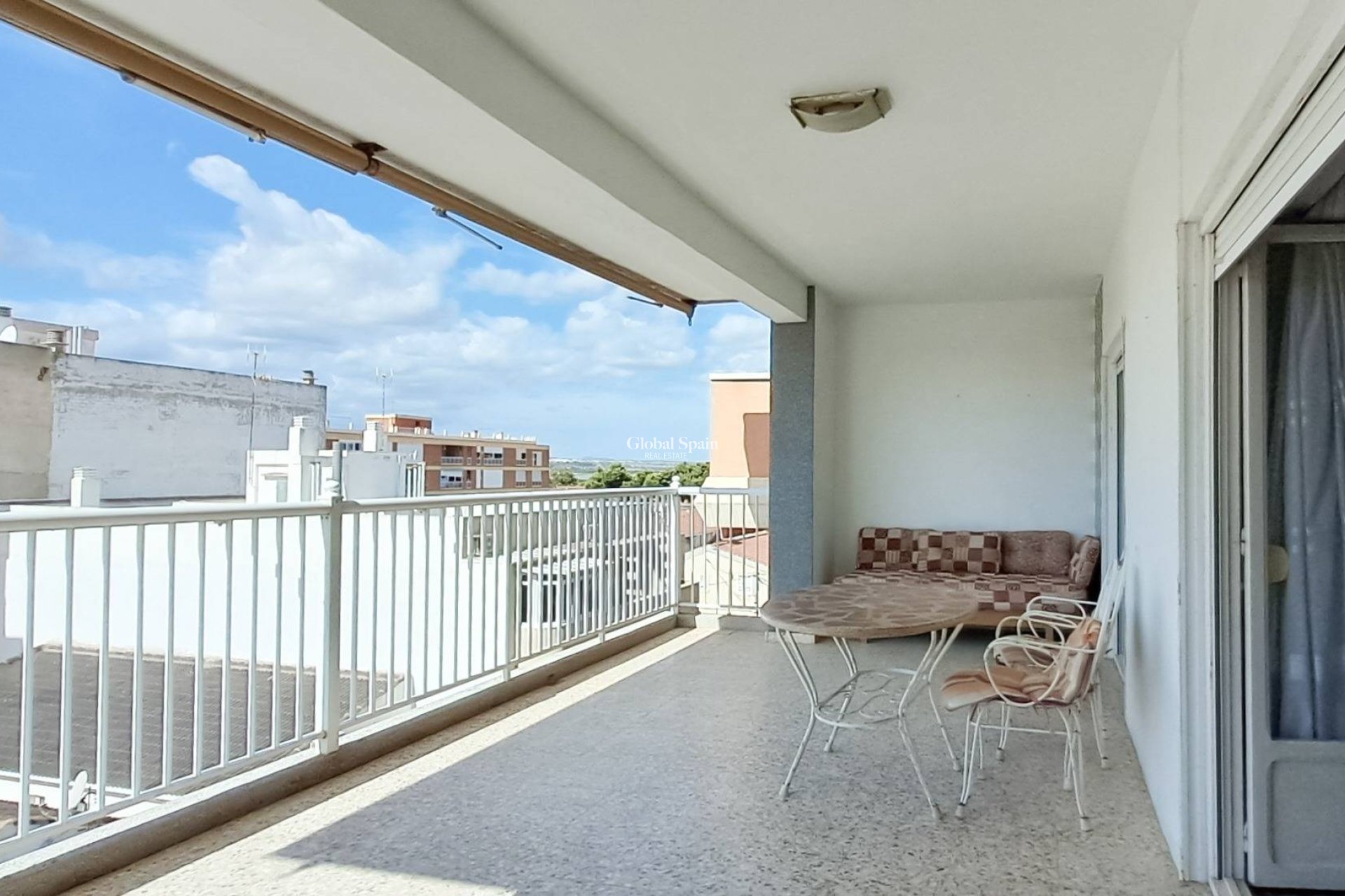 Wederverkoop - PENTHOUSE -
TORREVIEJA - Playa De Los Náufragos