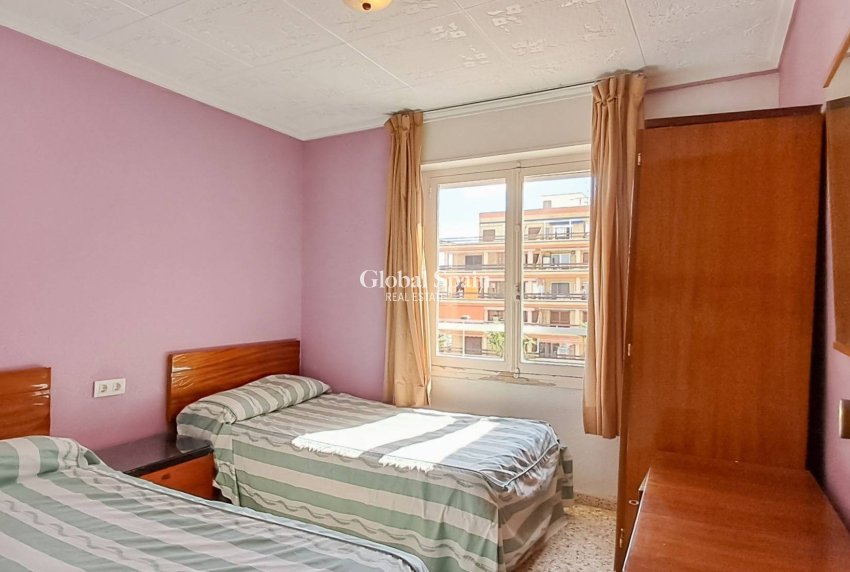 Wederverkoop - PENTHOUSE -
TORREVIEJA - Playa De Los Náufragos