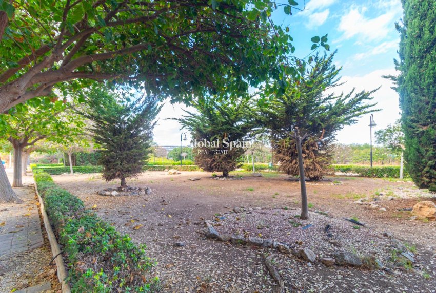 Wederverkoop - Penthouse -
TORREVIEJA - Playa de los Naufragos