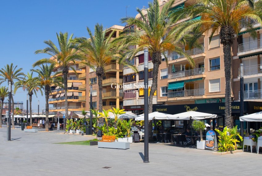 Wederverkoop - PENTHOUSE -
TORREVIEJA - Playa del Cura