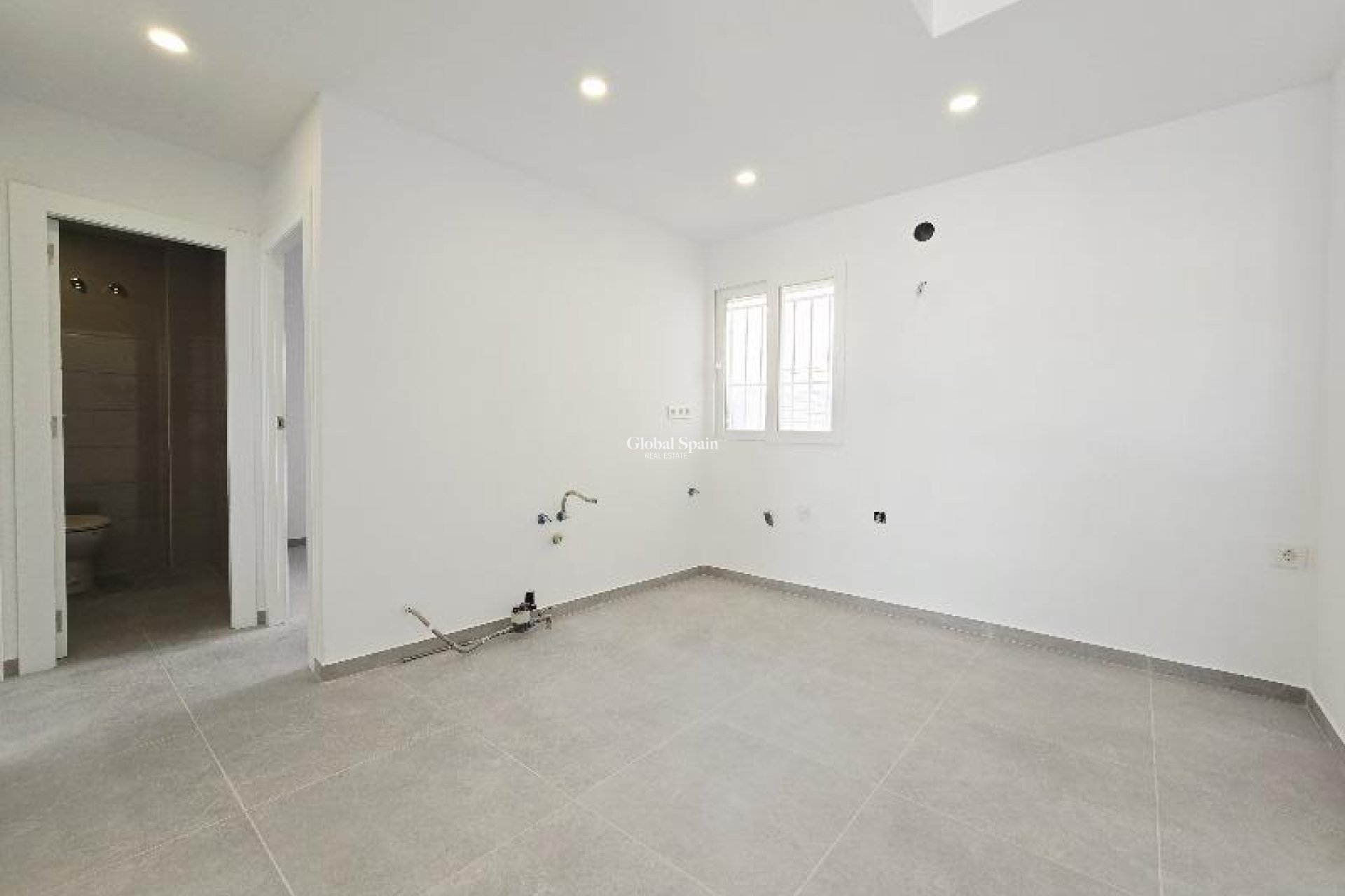 Wederverkoop - PENTHOUSE -
TORREVIEJA - Playa del Cura