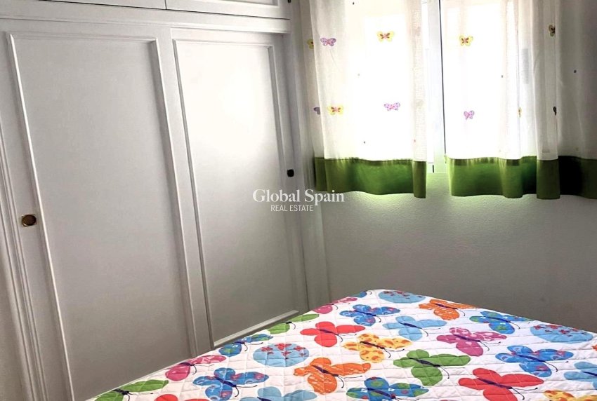 Wederverkoop - PENTHOUSE -
TORREVIEJA - Playa del Cura