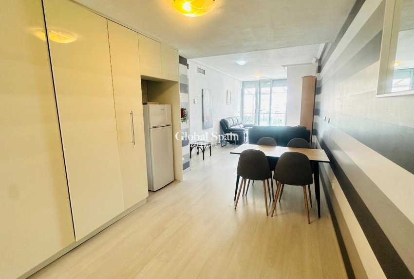 Wederverkoop - PENTHOUSE -
TORREVIEJA - Playa del Cura