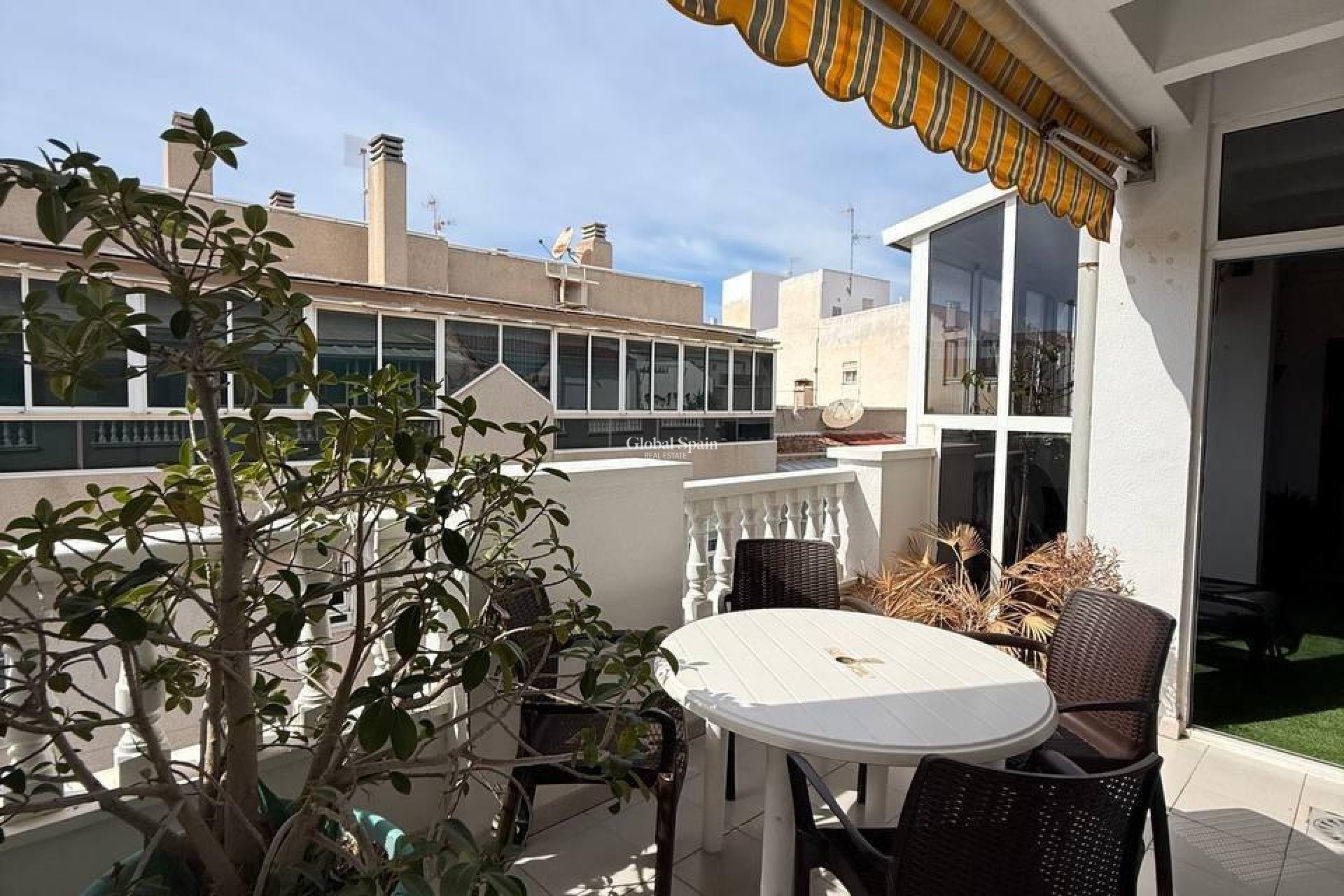 Wederverkoop - PENTHOUSE -
TORREVIEJA - Playa del Cura