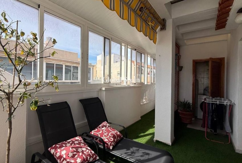 Wederverkoop - PENTHOUSE -
TORREVIEJA - Playa del Cura