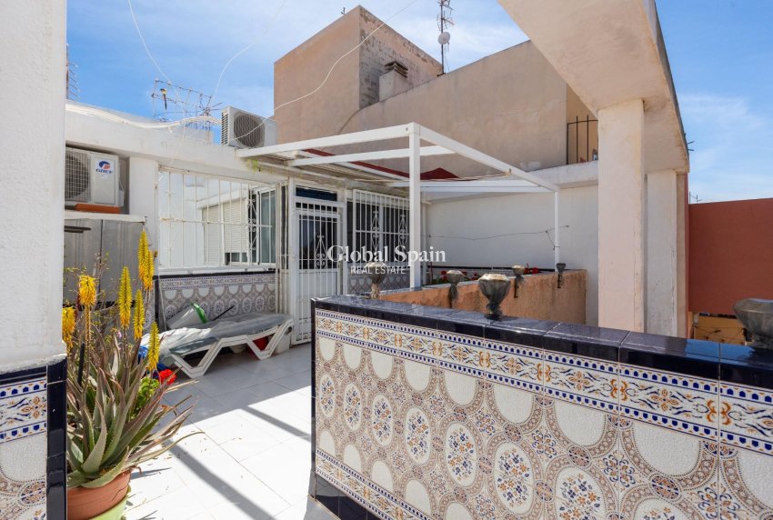 Wederverkoop - PENTHOUSE -
TORREVIEJA - Playa del cura