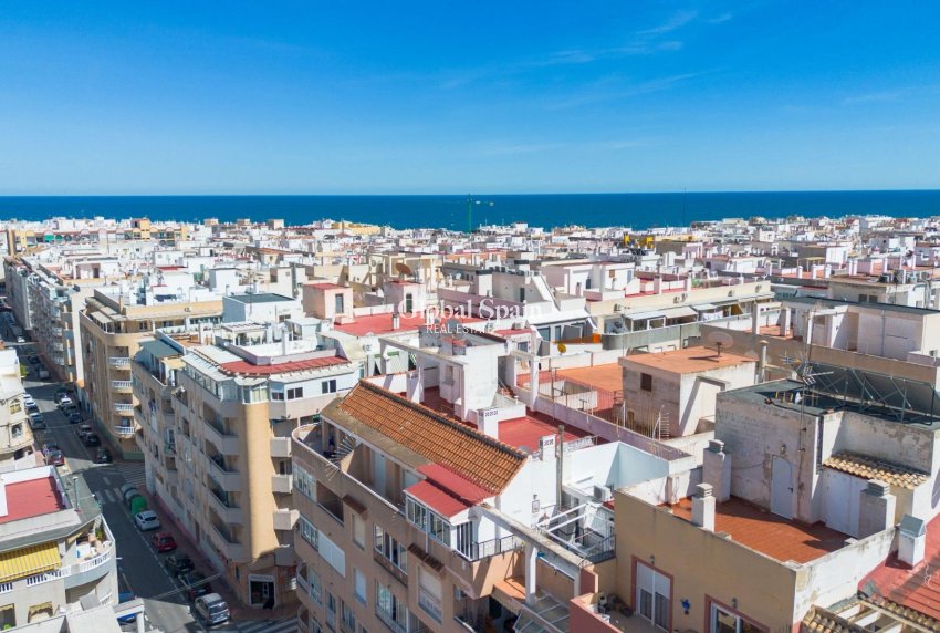 Wederverkoop - PENTHOUSE -
TORREVIEJA - Playa del cura