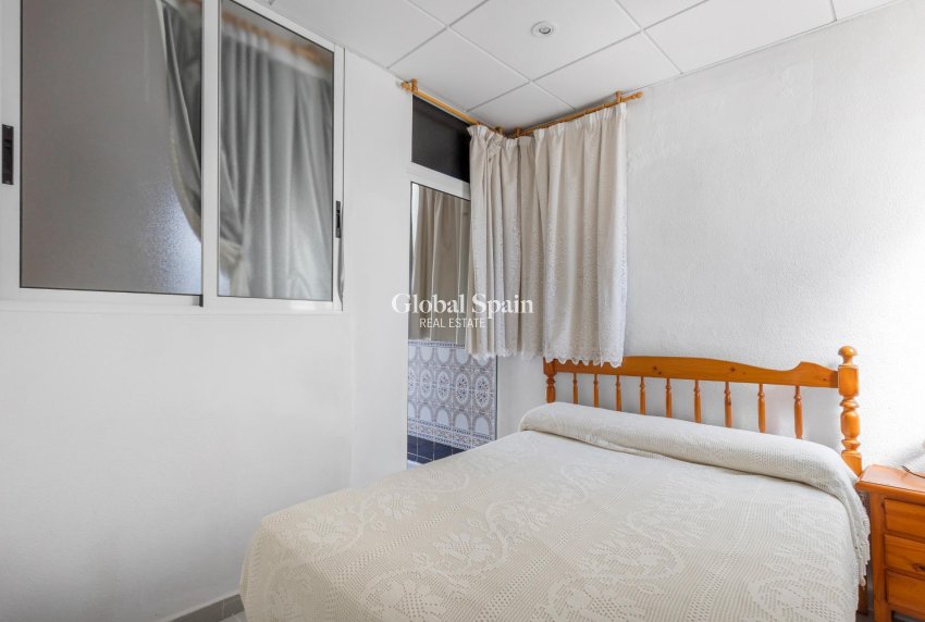 Wederverkoop - PENTHOUSE -
TORREVIEJA - Playa del cura