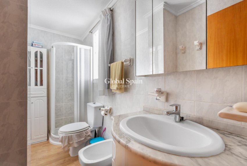 Wederverkoop - PENTHOUSE -
TORREVIEJA - Playa del cura
