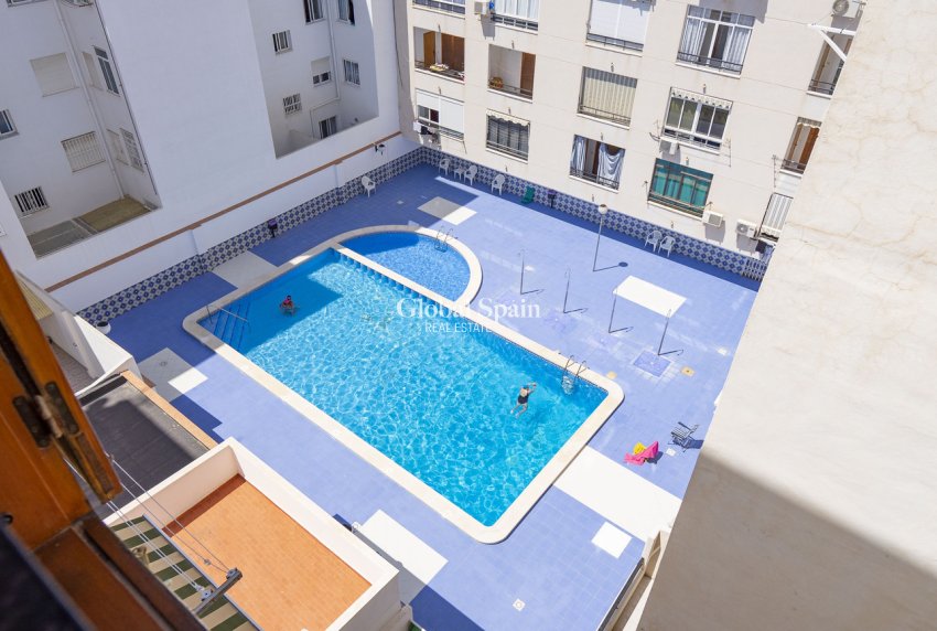 Wederverkoop - PENTHOUSE -
TORREVIEJA - Playa del Cura