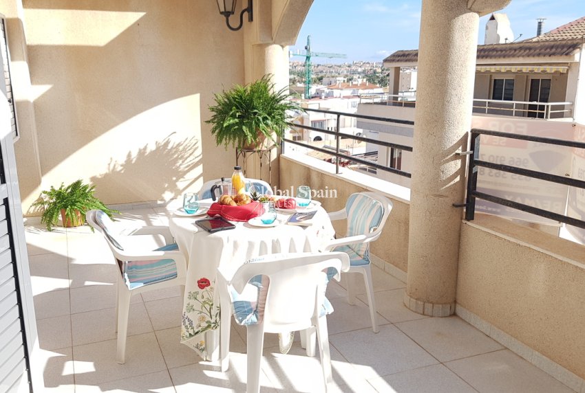 Wederverkoop - PENTHOUSE -
TORREVIEJA - Playa del Cura