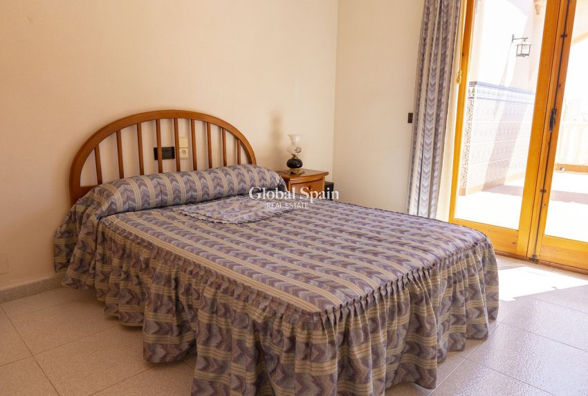 Wederverkoop - PENTHOUSE -
TORREVIEJA - Playa del Cura
