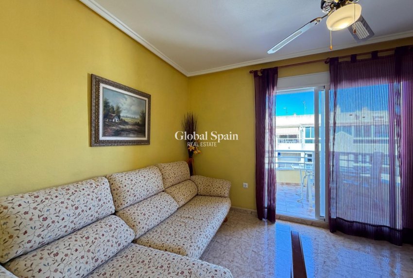 Wederverkoop - PENTHOUSE -
TORREVIEJA - Playa del Cura