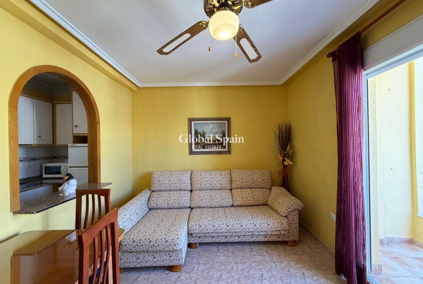 Wederverkoop - PENTHOUSE -
TORREVIEJA - Playa del Cura