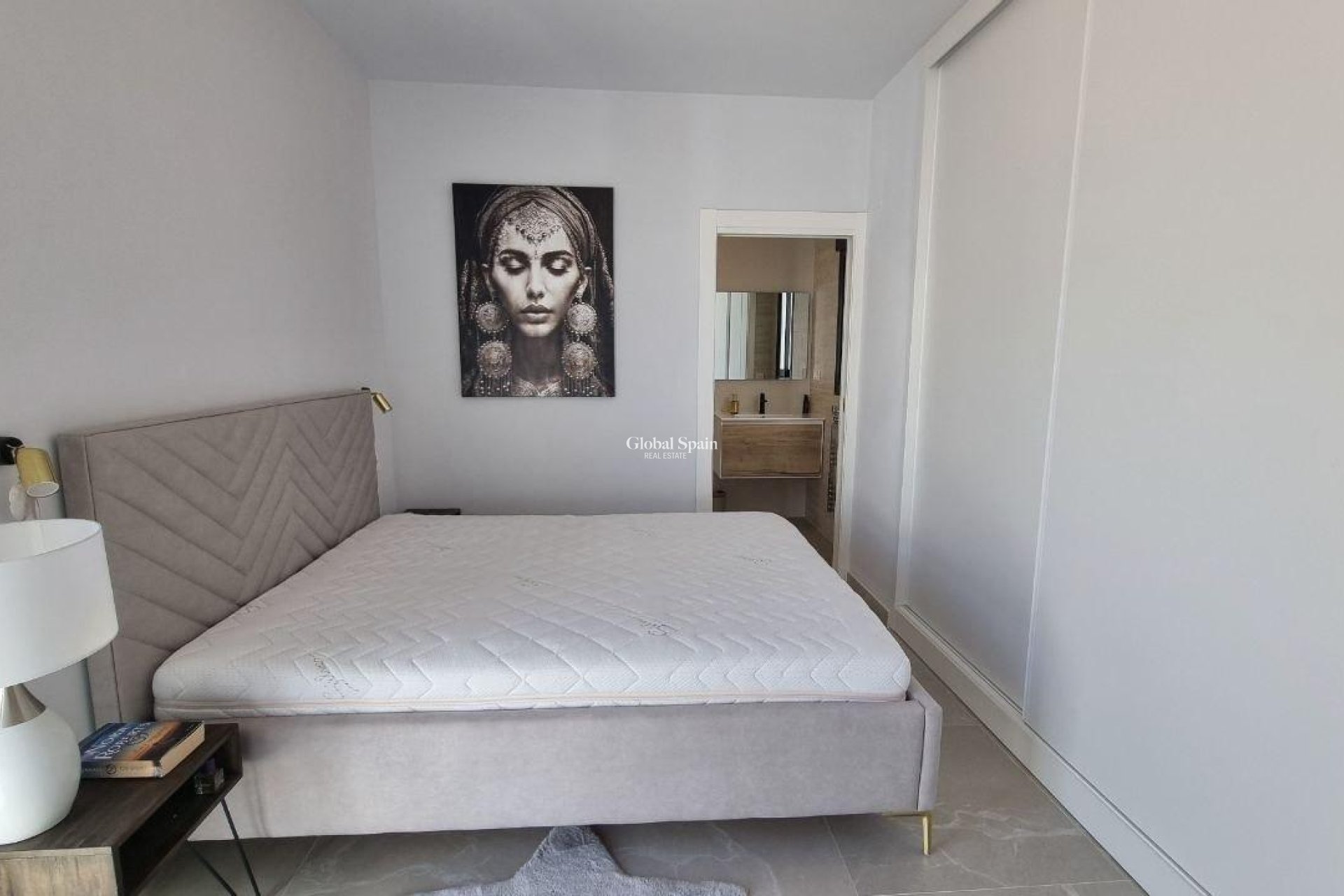 Wederverkoop - PENTHOUSE -
TORREVIEJA - Playa del Cura