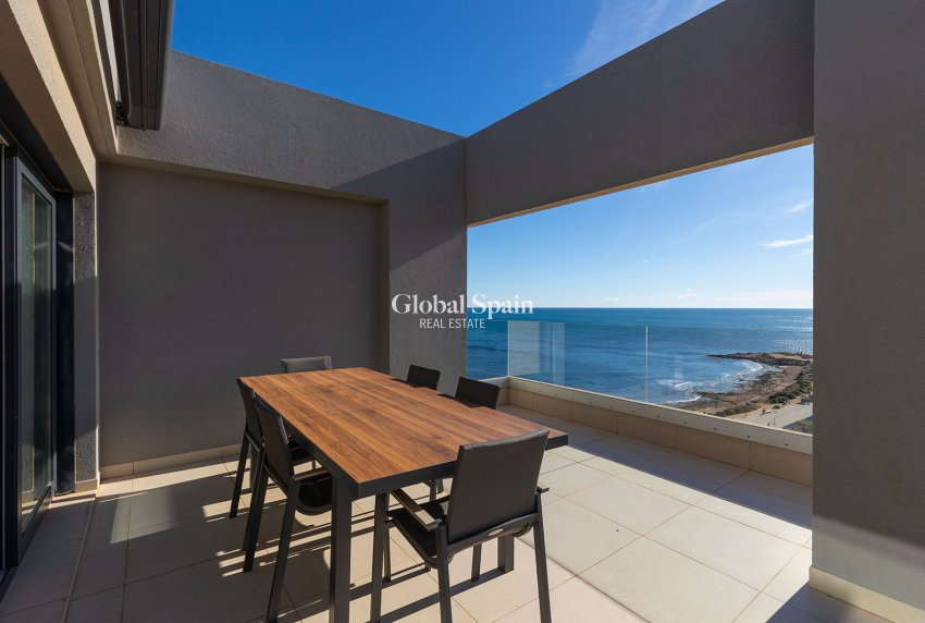 Wederverkoop - PENTHOUSE -
TORREVIEJA - Punta Prima