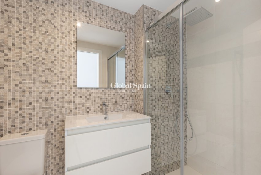 Wederverkoop - PENTHOUSE -
TORREVIEJA - Punta Prima