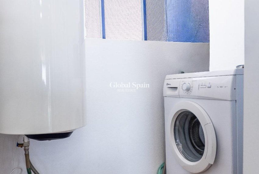 Wederverkoop - PENTHOUSE -
TORREVIEJA - Punta Prima