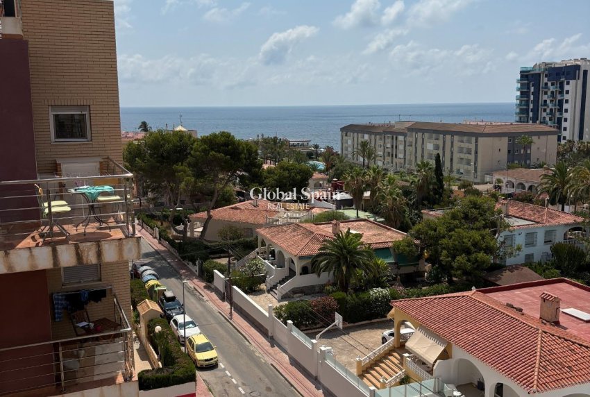 Wederverkoop - PENTHOUSE -
TORREVIEJA - Punta Prima