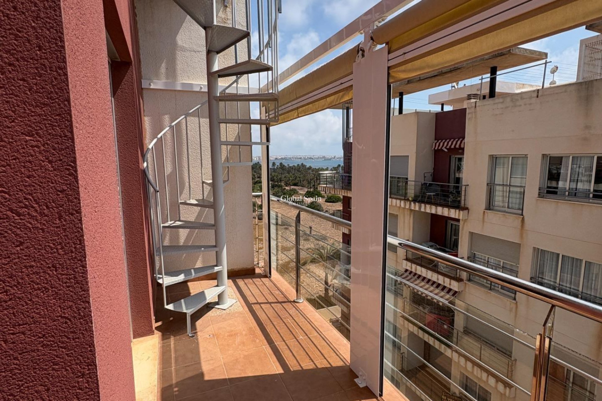 Wederverkoop - PENTHOUSE -
TORREVIEJA - Punta Prima