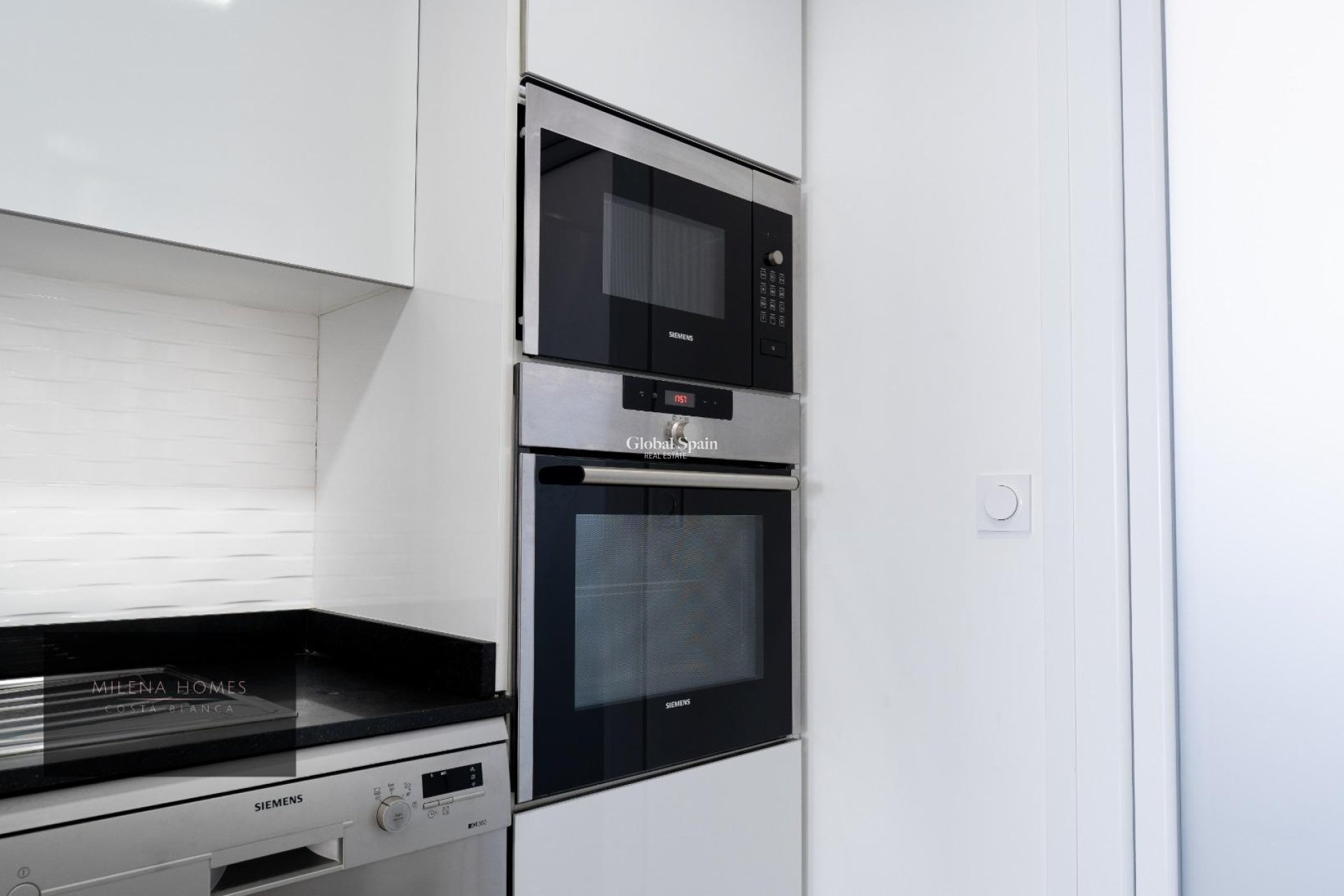 Wederverkoop - PENTHOUSE -
TORREVIEJA - Punta Prima