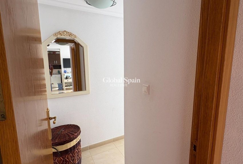 Wederverkoop - PENTHOUSE -
TORREVIEJA - Punta Prima