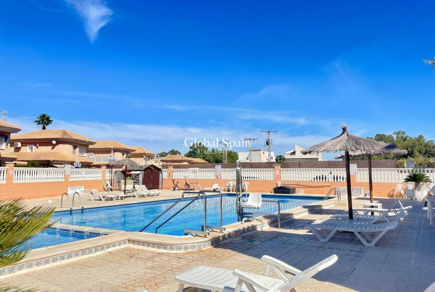 Wederverkoop - PENTHOUSE -
TORREVIEJA - Punta Prima