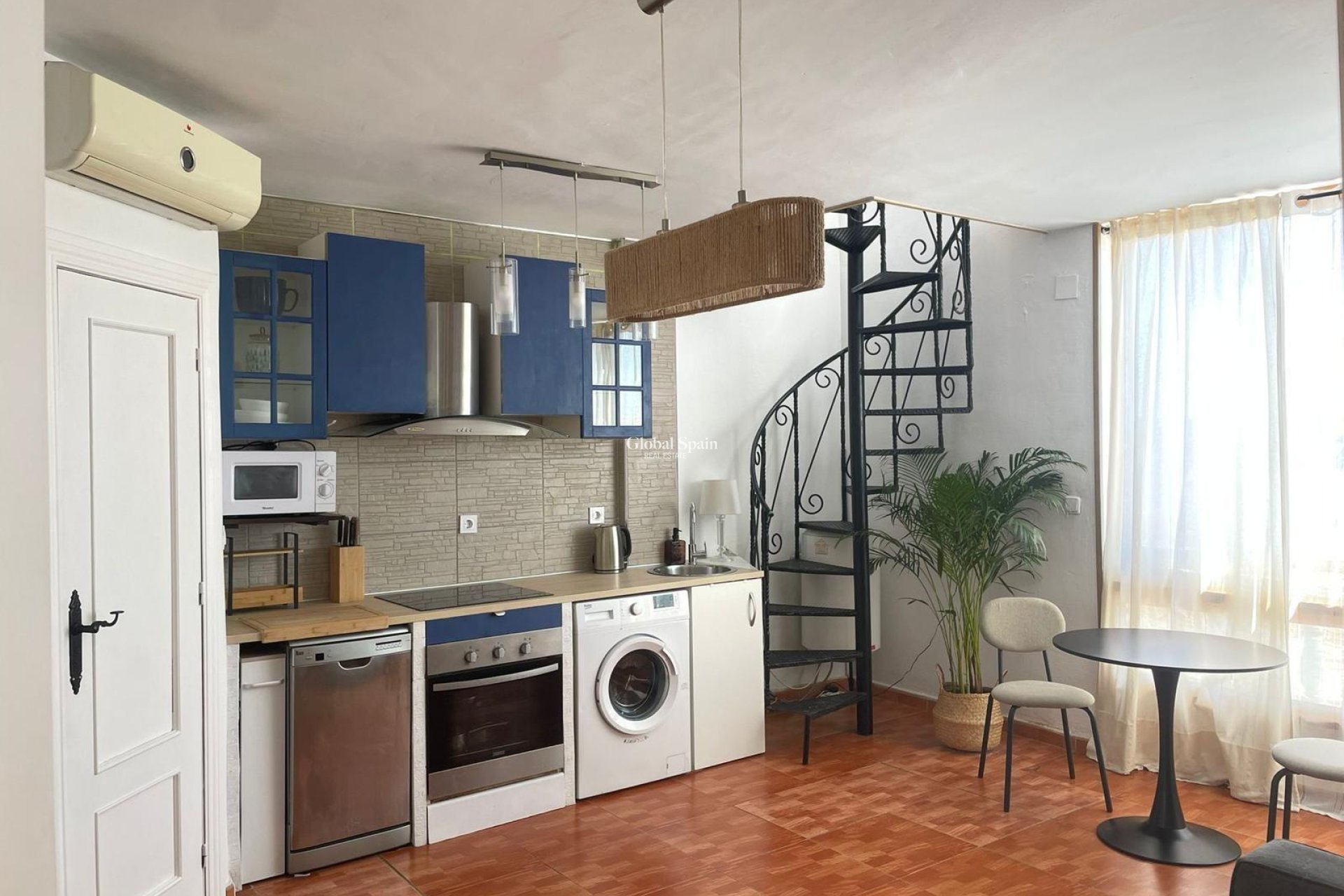 Wederverkoop - PENTHOUSE -
TORREVIEJA - Punta Prima