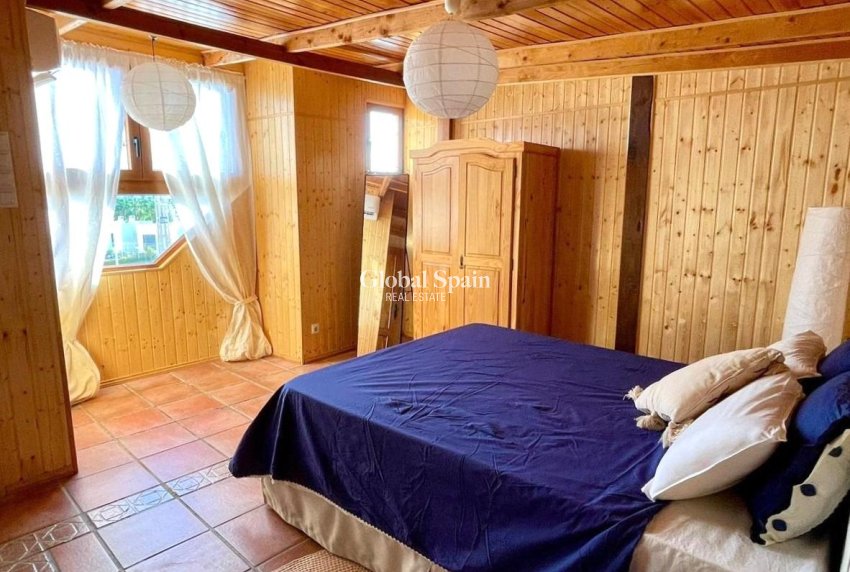 Wederverkoop - PENTHOUSE -
TORREVIEJA - Punta Prima