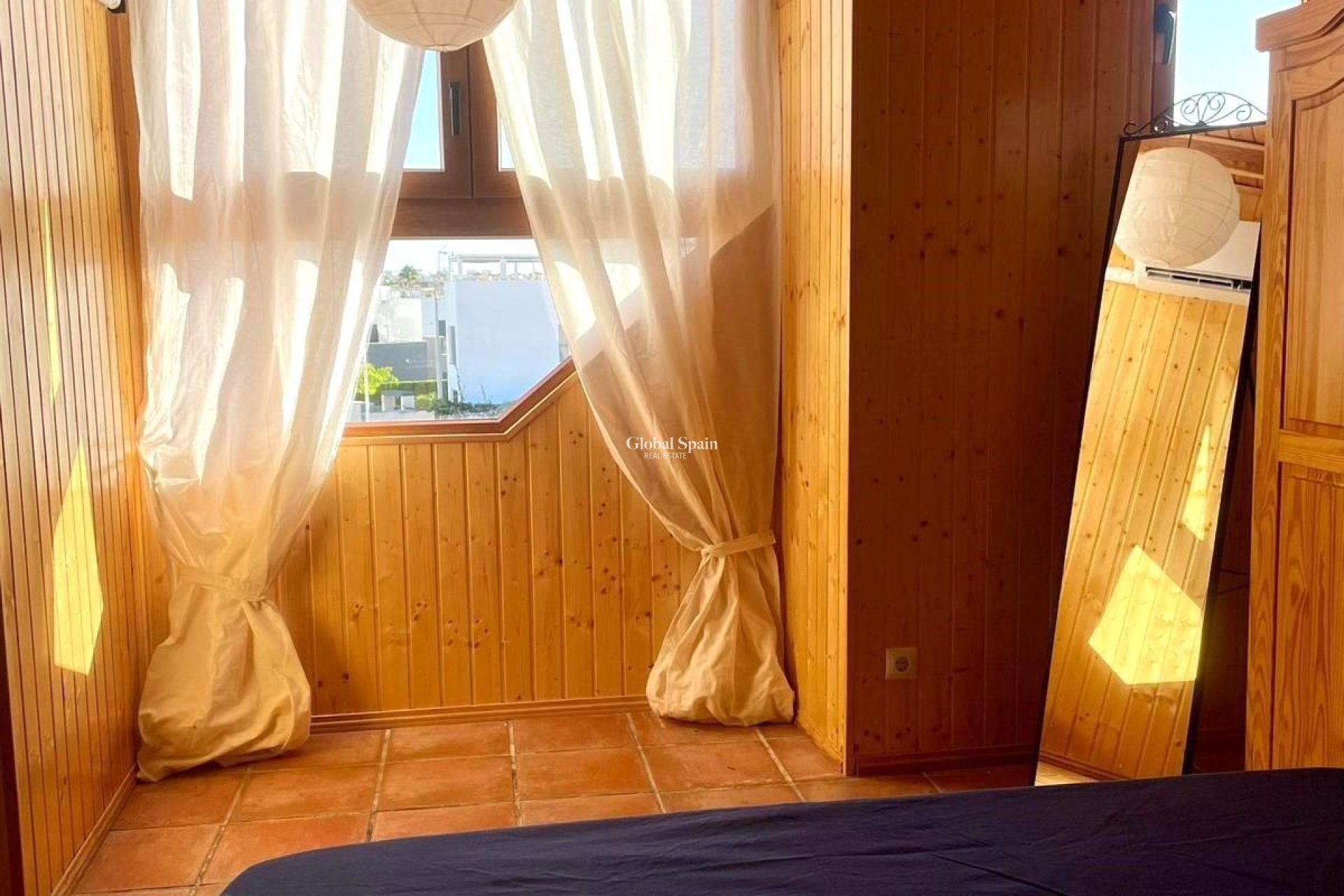 Wederverkoop - PENTHOUSE -
TORREVIEJA - Punta Prima