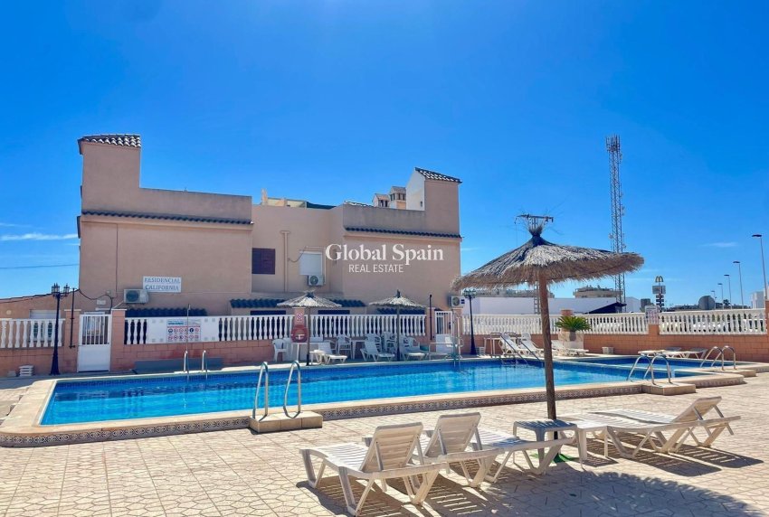 Wederverkoop - PENTHOUSE -
TORREVIEJA - Punta Prima