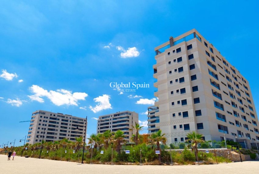 Wederverkoop - PENTHOUSE -
TORREVIEJA - Punta Prima