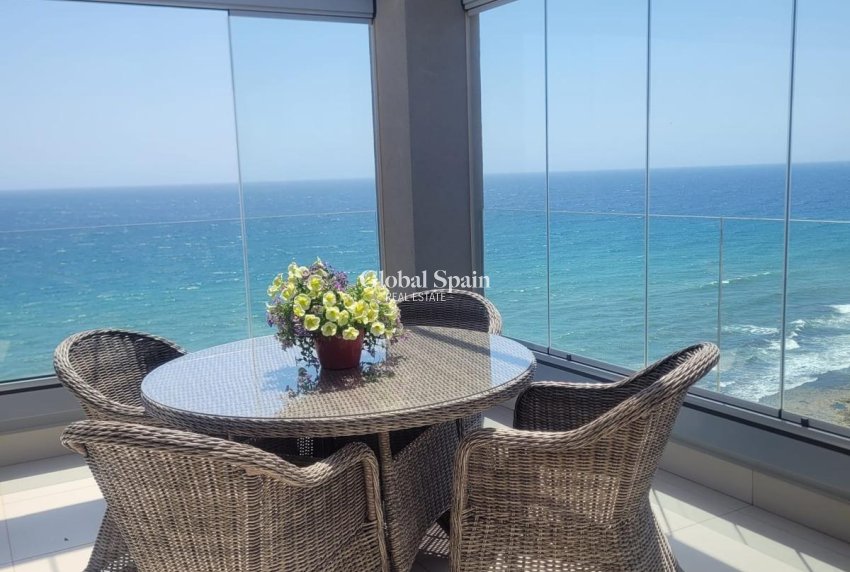 Wederverkoop - PENTHOUSE -
TORREVIEJA - Punta Prima