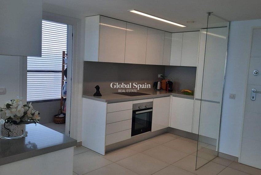 Wederverkoop - PENTHOUSE -
TORREVIEJA - Punta Prima