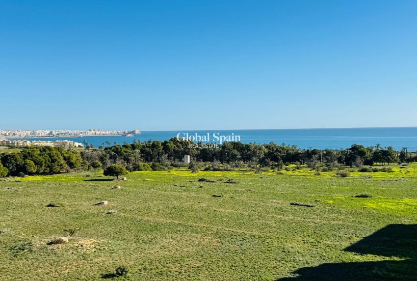 Wederverkoop - PENTHOUSE -
TORREVIEJA - Punta Prima