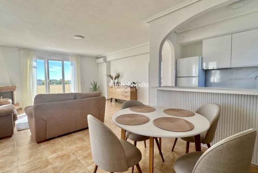Wederverkoop - PENTHOUSE -
TORREVIEJA - Punta Prima
