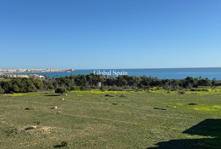 Wederverkoop - PENTHOUSE -
TORREVIEJA - Punta Prima