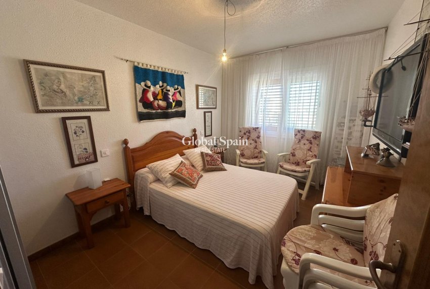 Wederverkoop - PENTHOUSE -
TORREVIEJA - Torre la mata